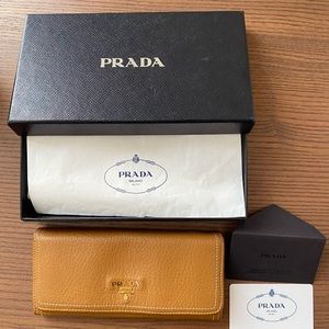 Prada wallet beige
